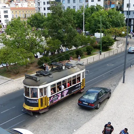 Bairrus Lisbon Apartments - Mello *