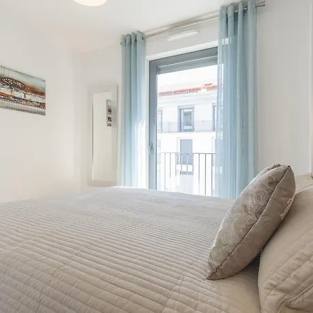 Bairrus Lisbon Apartments - Mello *